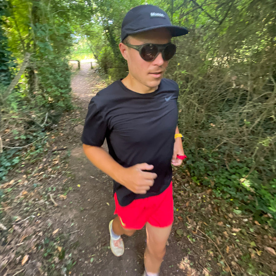 Casquette de running MUSSE Performance portée en course